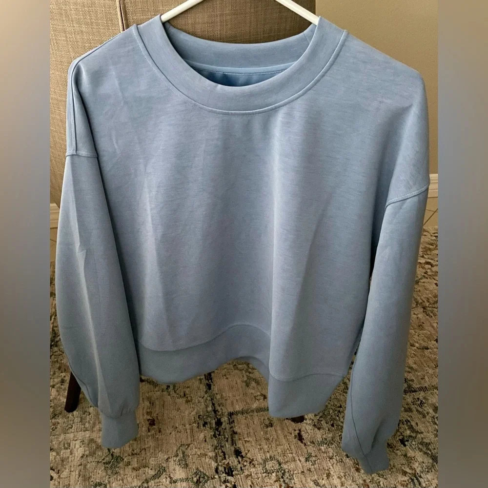 Lululemon Softstreme Perfectly Oversized Cropped Crew - Picture 3 of 6